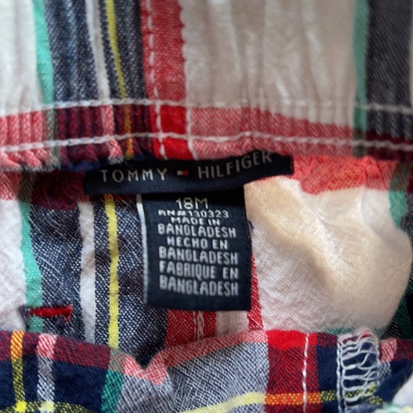 Tommy Hilfiger shorts 18 mos - Picture 3 of 4